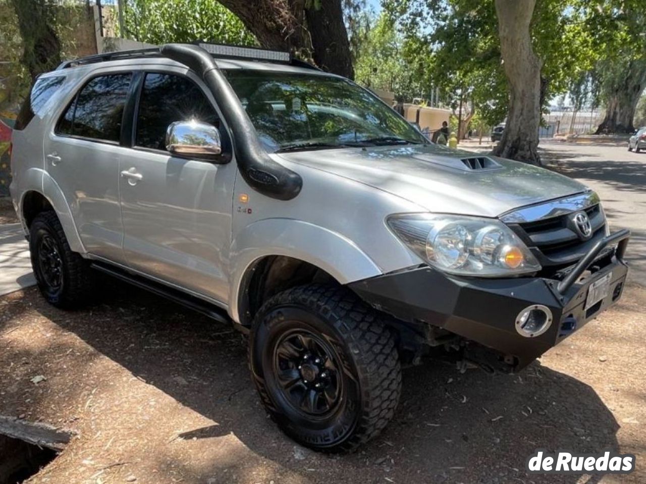 Toyota Hilux SW4 Usado en Mendoza, deRuedas