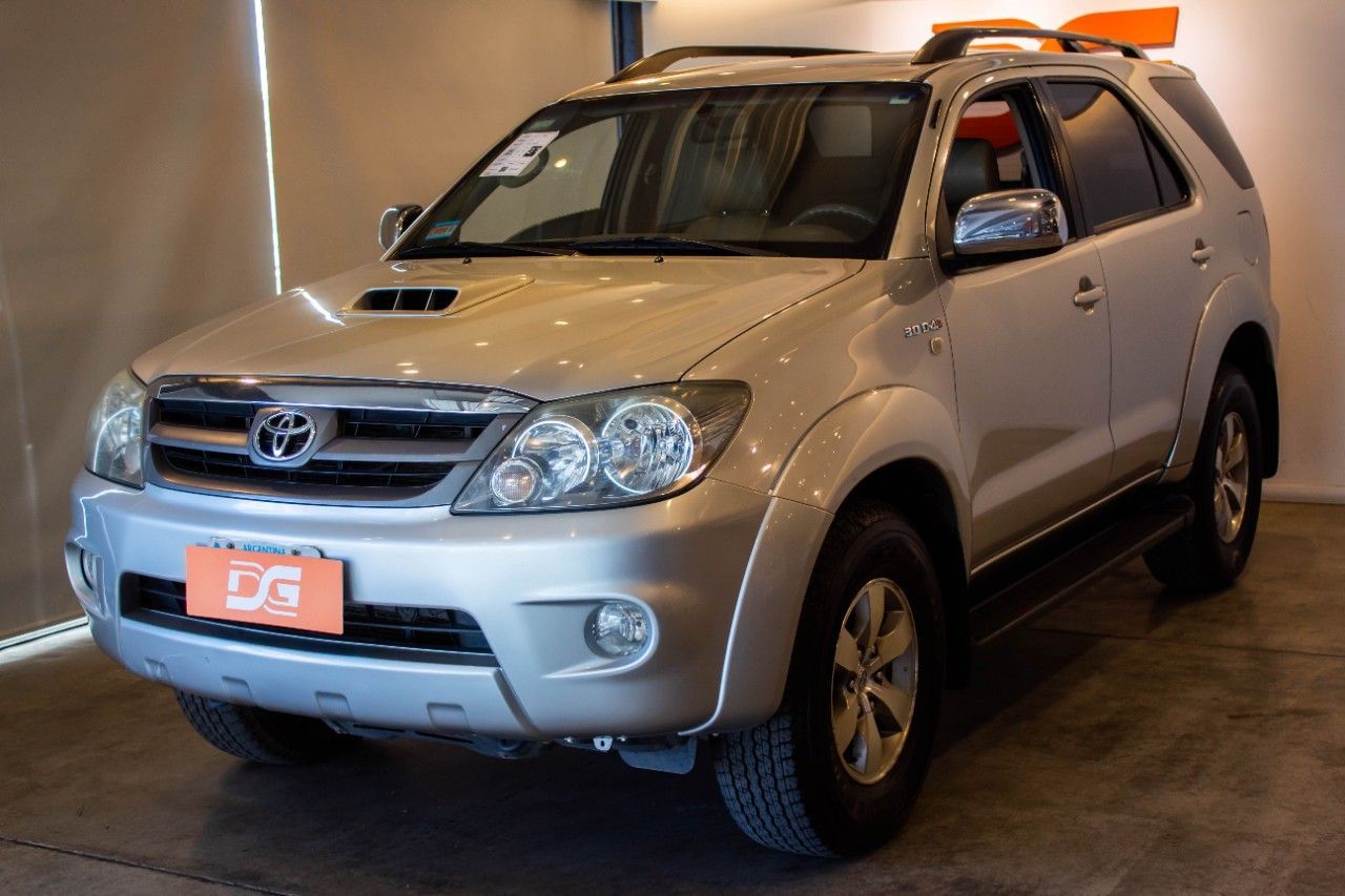 Toyota Hilux SW4 Usado en Córdoba, deRuedas