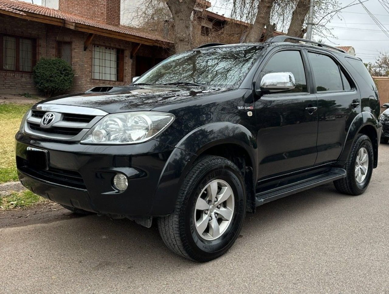 Toyota Hilux SW4 Usado en Mendoza, deRuedas