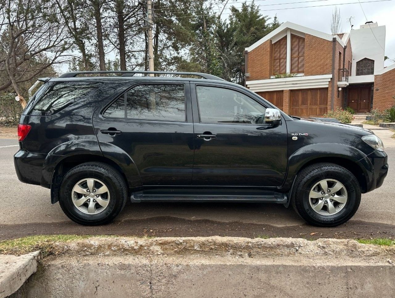 Toyota Hilux SW4 Usado en Mendoza, deRuedas