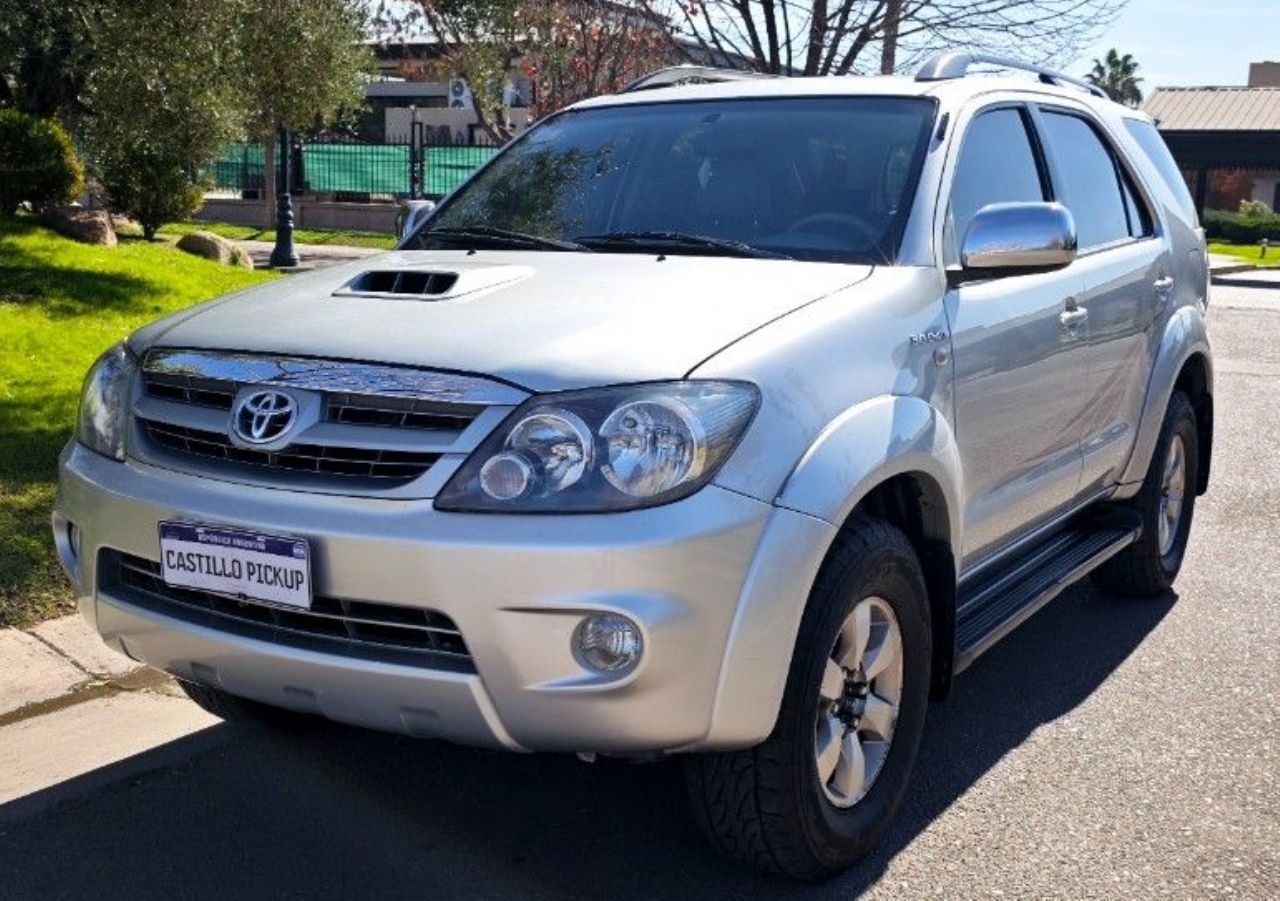 Toyota Hilux SW4 Usado Financiado en Mendoza, deRuedas