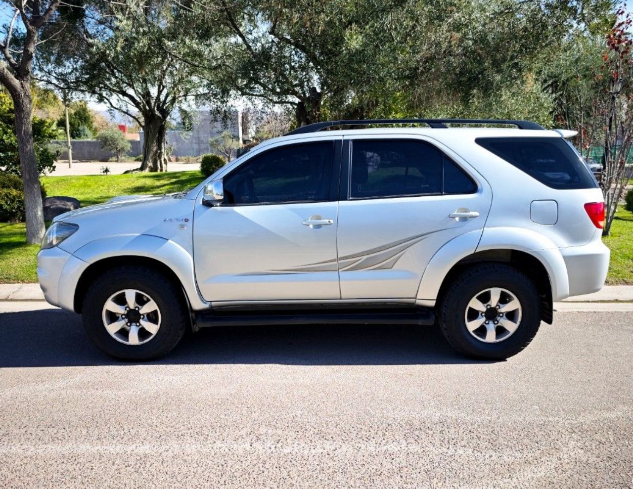 Toyota Hilux SW4 Usado Financiado en Mendoza, deRuedas