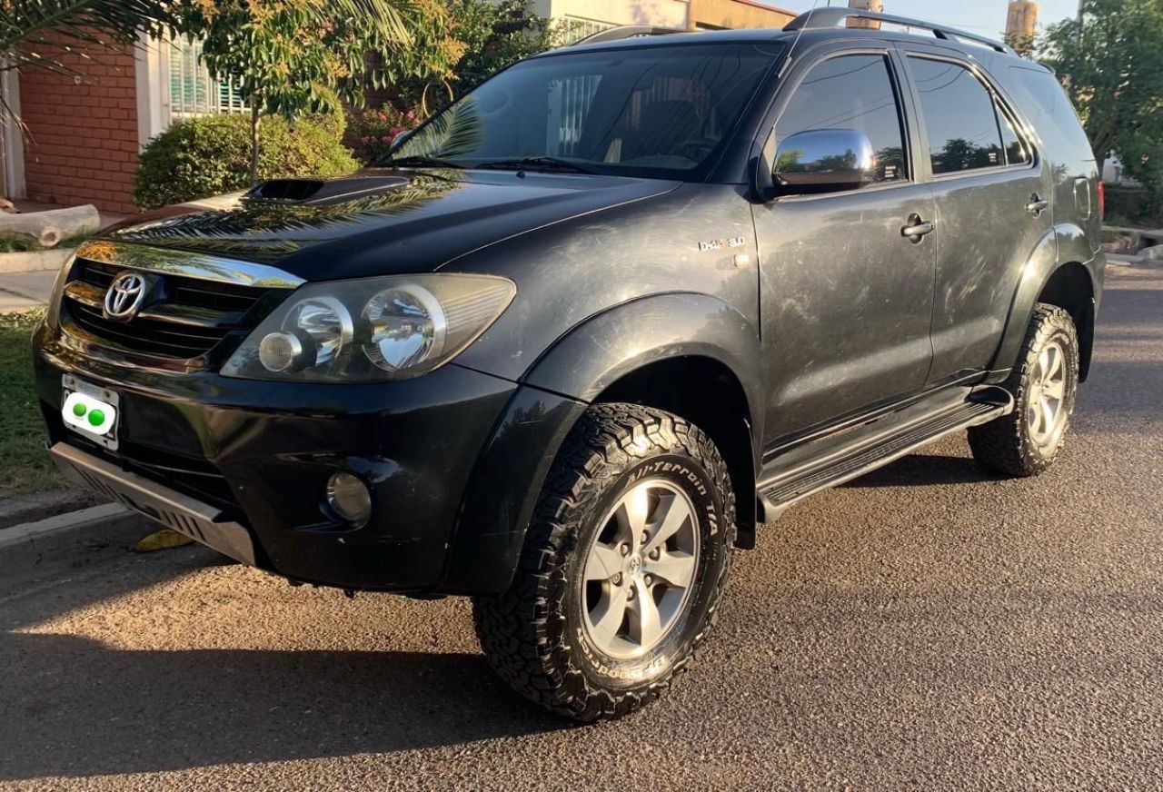 Toyota Hilux SW4 Usado en Mendoza, deRuedas