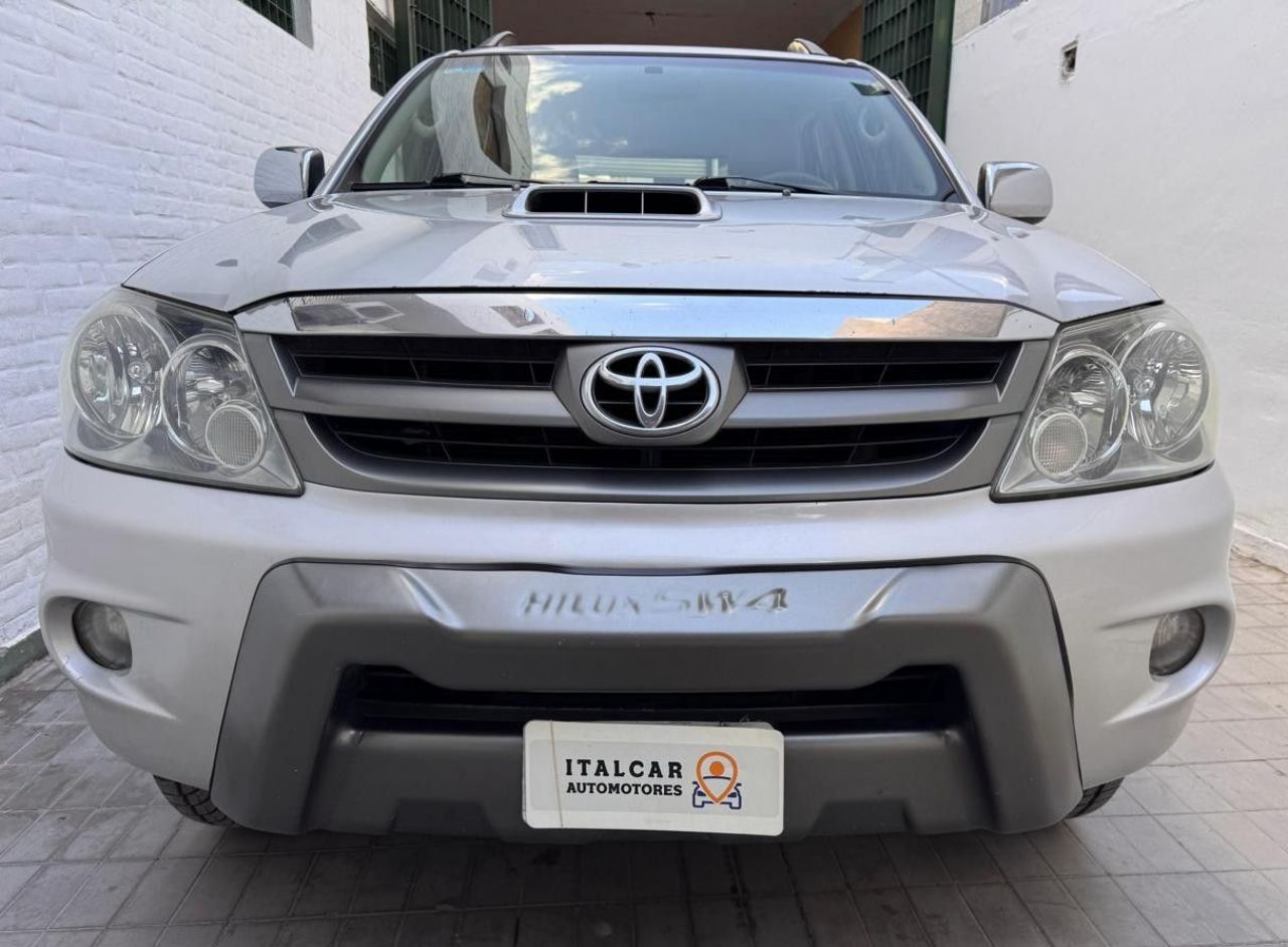 Toyota Hilux SW4 Usado Financiado en Mendoza, deRuedas