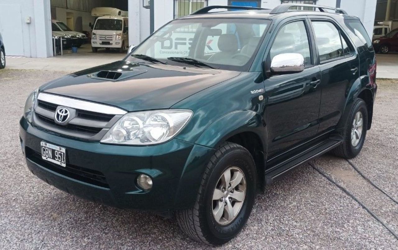 Toyota Hilux SW4 Usado en San Juan, deRuedas