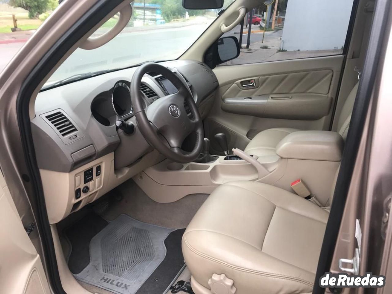 Toyota Hilux SW4 Usado en Córdoba, deRuedas