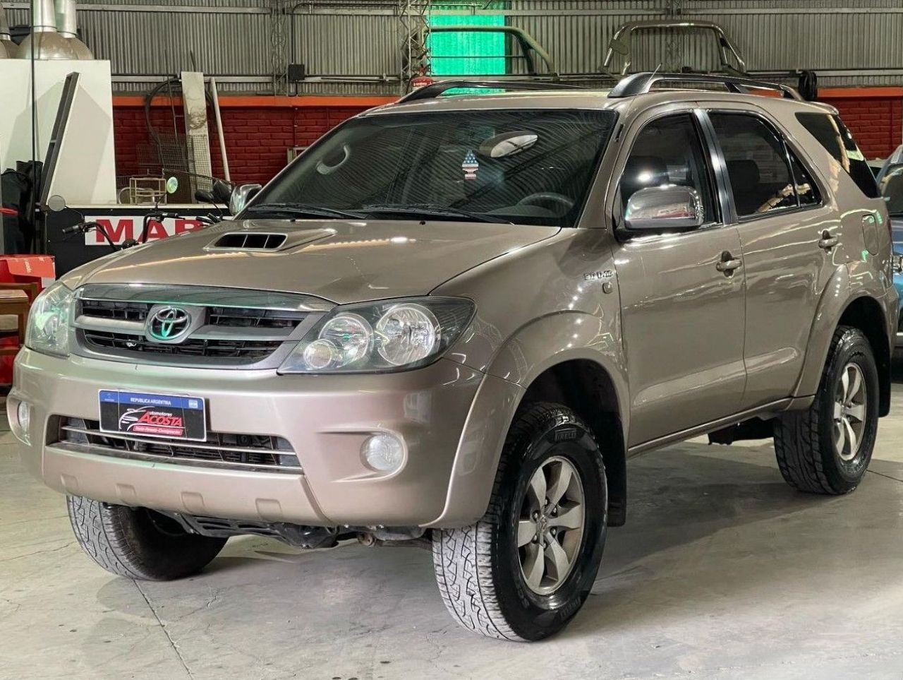 Toyota Hilux SW4 Usado en San Juan, deRuedas