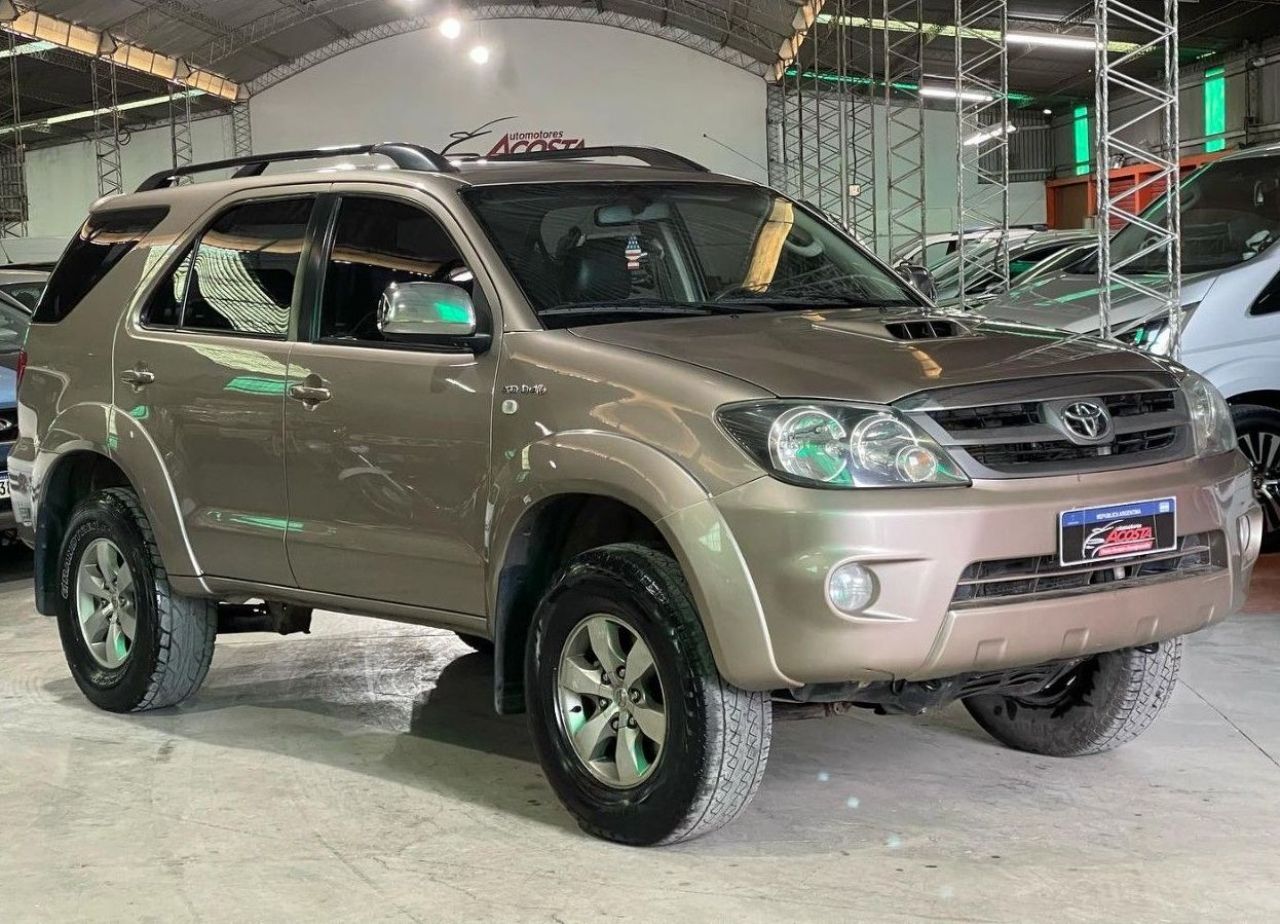 Toyota Hilux SW4 Usado en San Juan, deRuedas