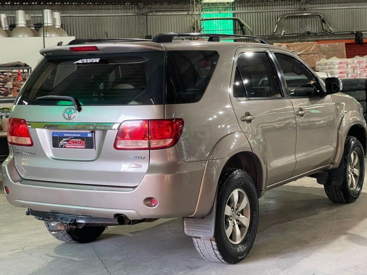 Toyota Hilux SW4 Usado en San Juan, deRuedas