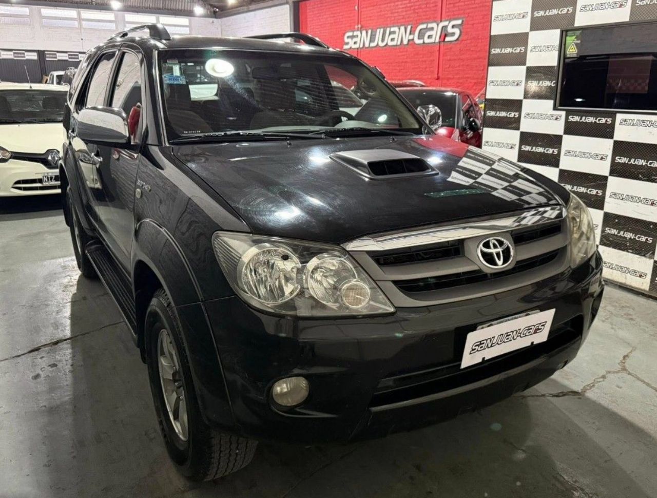 Toyota Hilux SW4 Usado en San Juan, deRuedas
