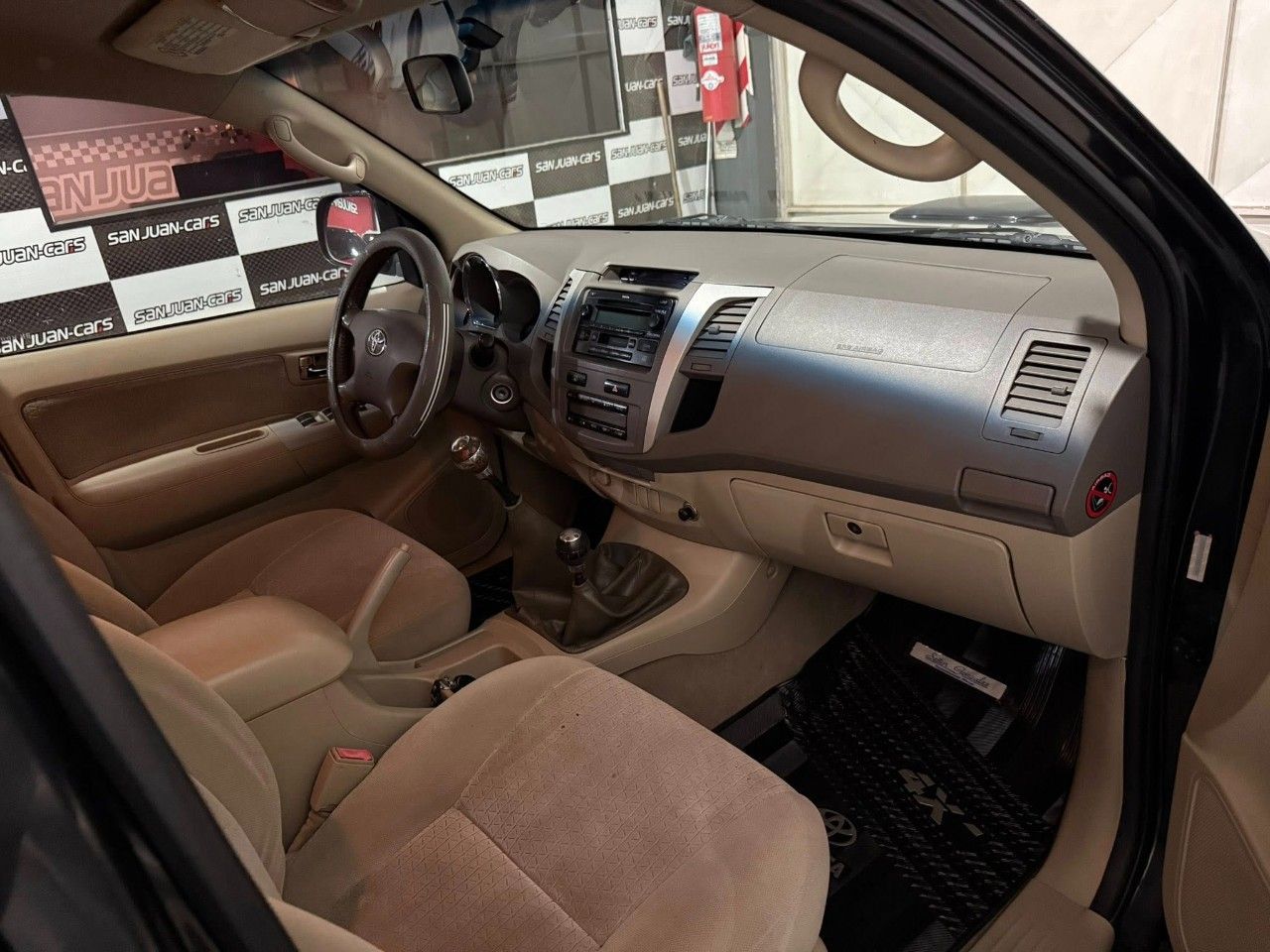 Toyota Hilux SW4 Usado en San Juan, deRuedas
