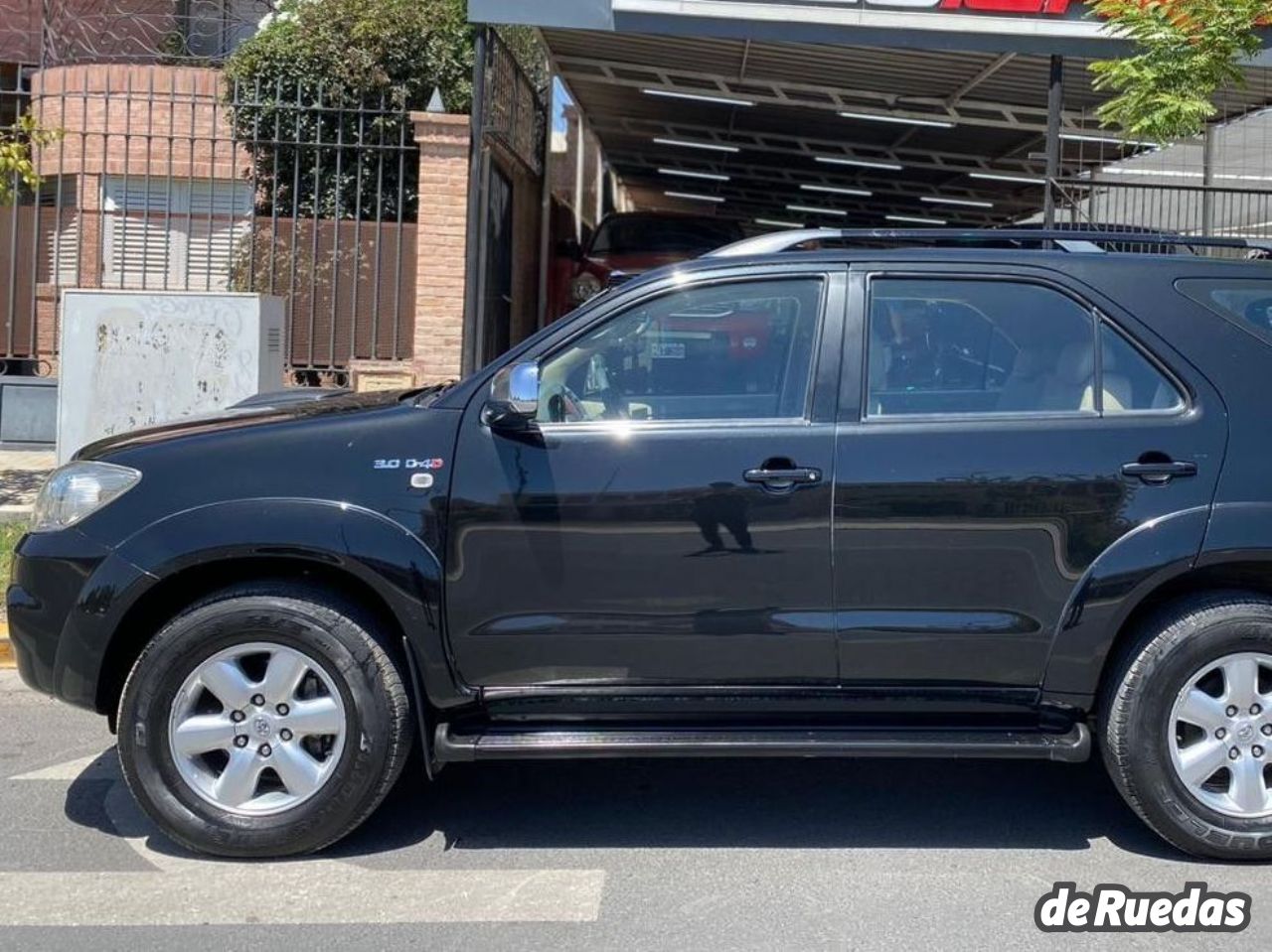 Toyota Hilux SW4 Usado en San Juan, deRuedas