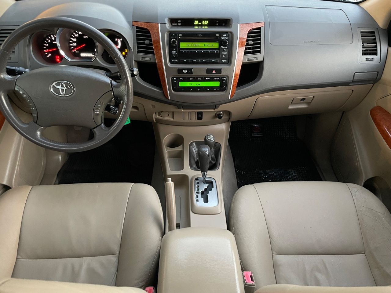 Toyota Hilux SW4 Usado Financiado en Mendoza, deRuedas