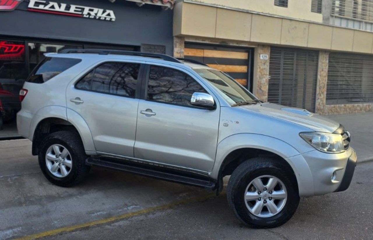 Toyota Hilux SW4 Usado en Mendoza, deRuedas
