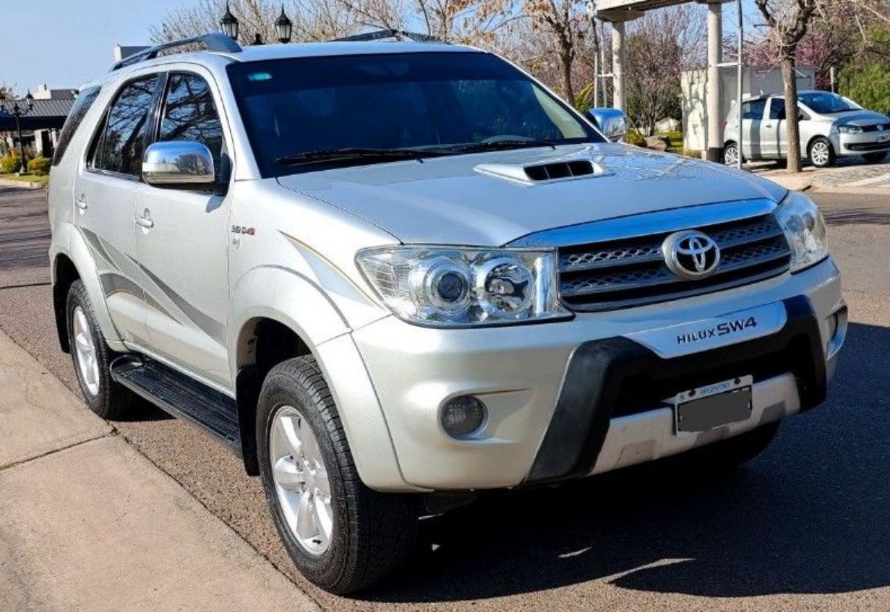 Toyota Hilux SW4 Usado en Mendoza, deRuedas
