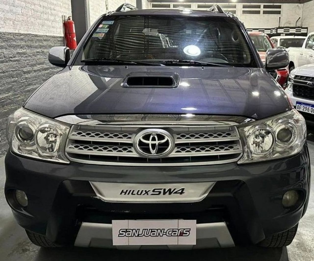 Toyota Hilux SW4 Usado en San Juan, deRuedas