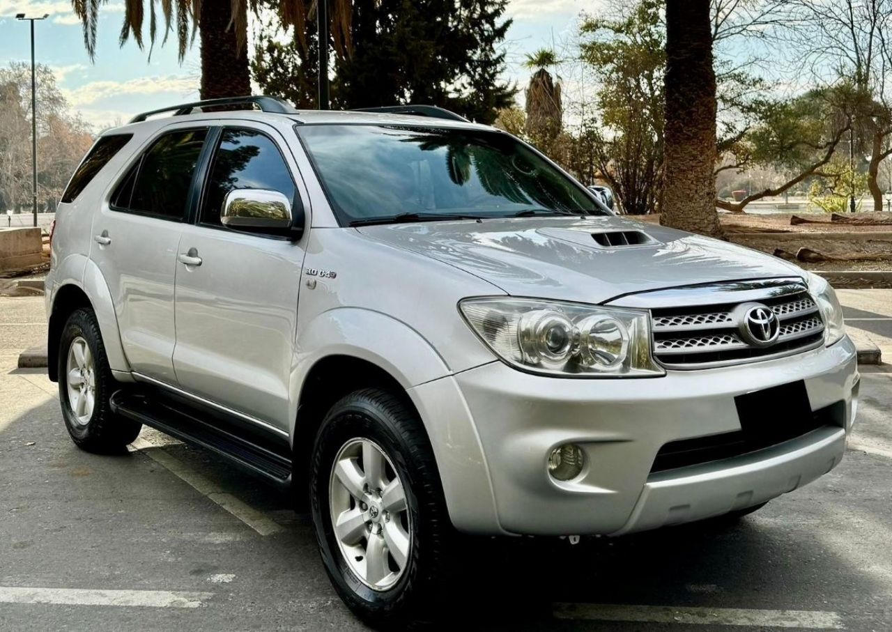 Toyota Hilux SW4 Usado Financiado en Mendoza, deRuedas