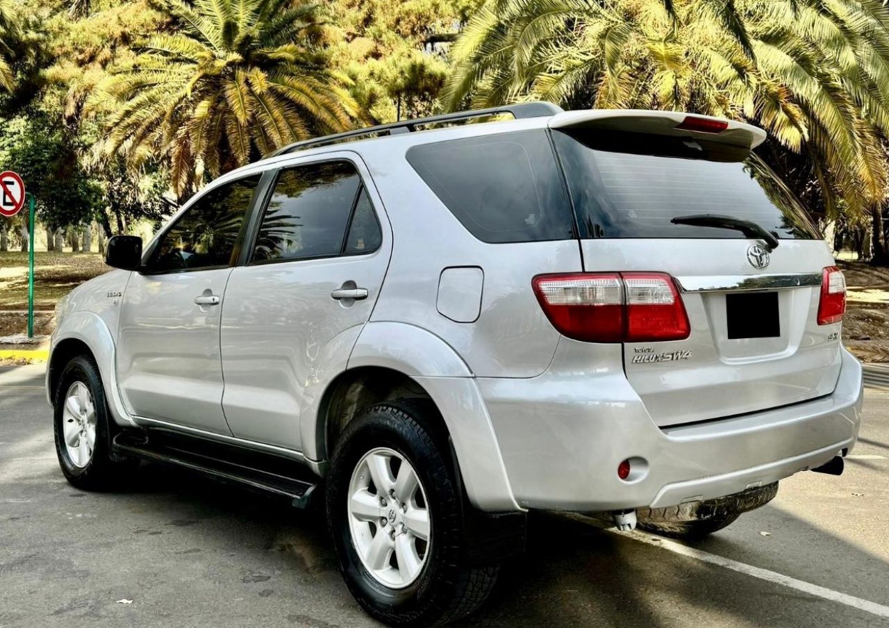 Toyota Hilux SW4 Usado Financiado en Mendoza, deRuedas