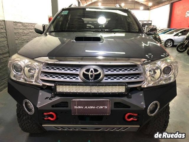 Toyota Hilux SW4 Usado en San Juan, deRuedas