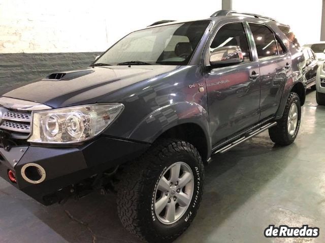 Toyota Hilux SW4 Usado en San Juan, deRuedas