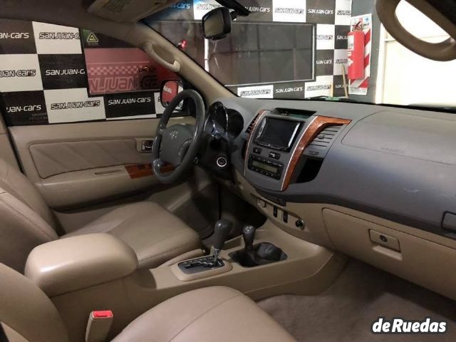 Toyota Hilux SW4 Usado en San Juan, deRuedas