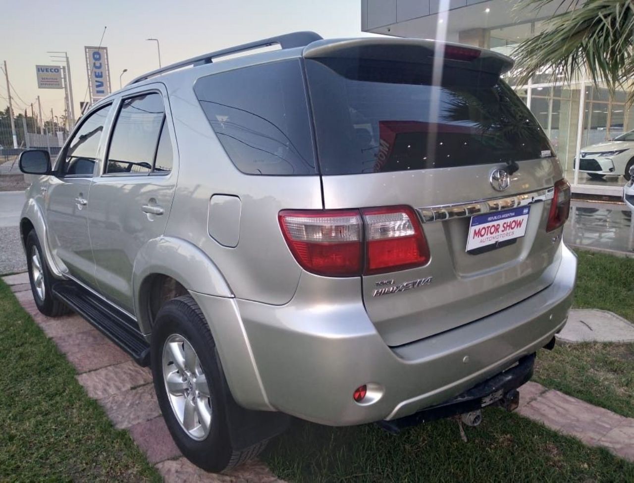 Toyota Hilux SW4 Usado Financiado en San Juan, deRuedas