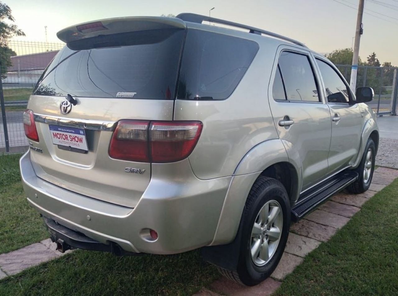 Toyota Hilux SW4 Usado Financiado en San Juan, deRuedas