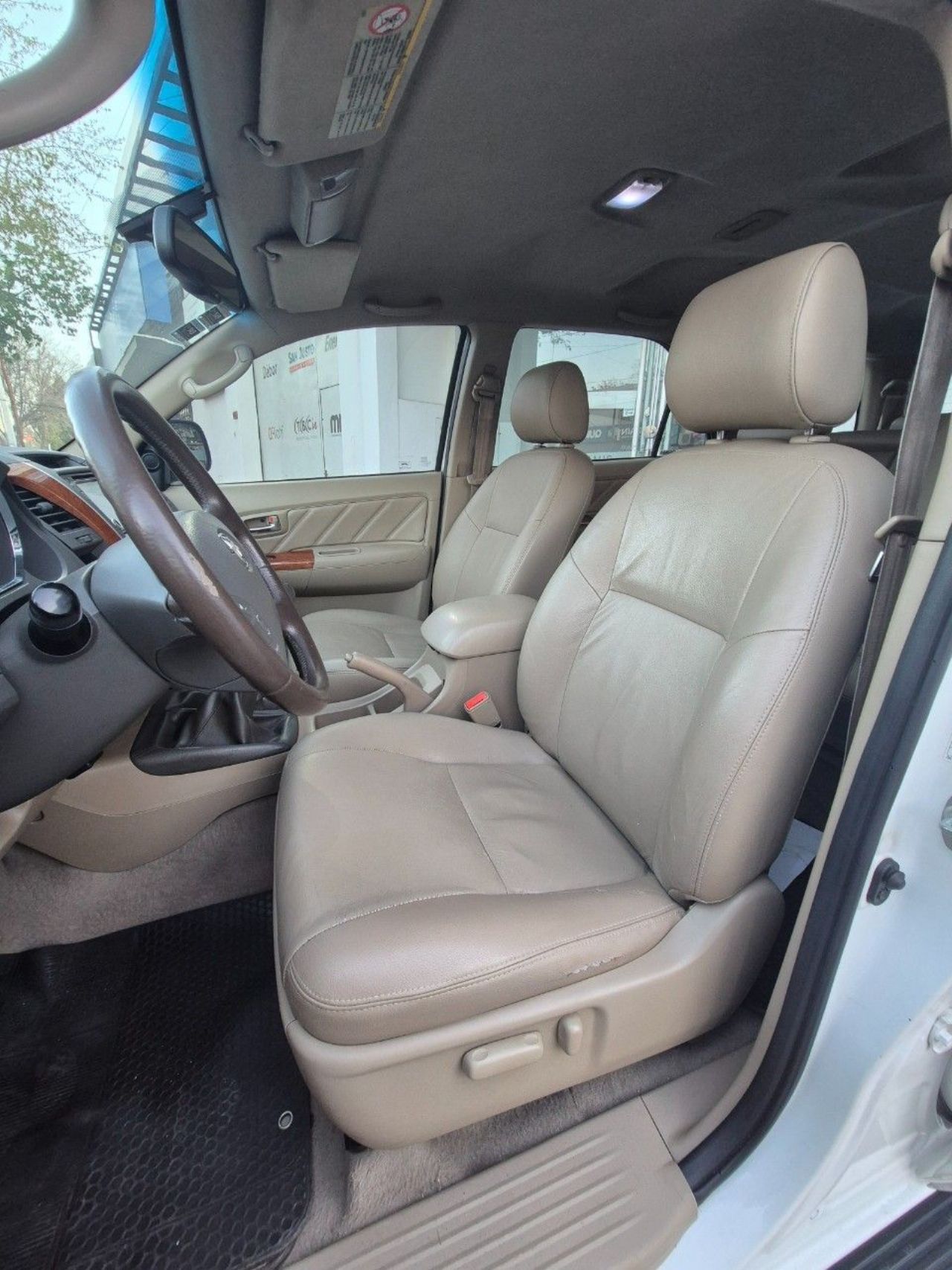 Toyota Hilux SW4 Usado Financiado en Mendoza, deRuedas
