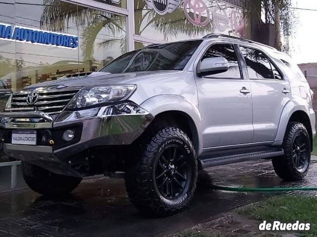 Toyota Hilux SW4 Usado en San Juan, deRuedas