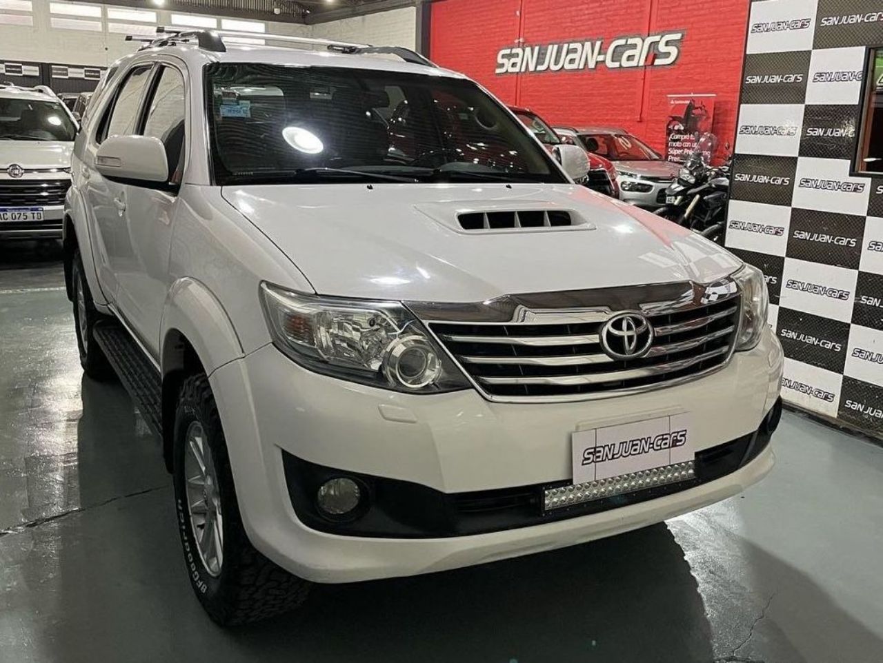 Toyota Hilux SW4 Usado en San Juan, deRuedas