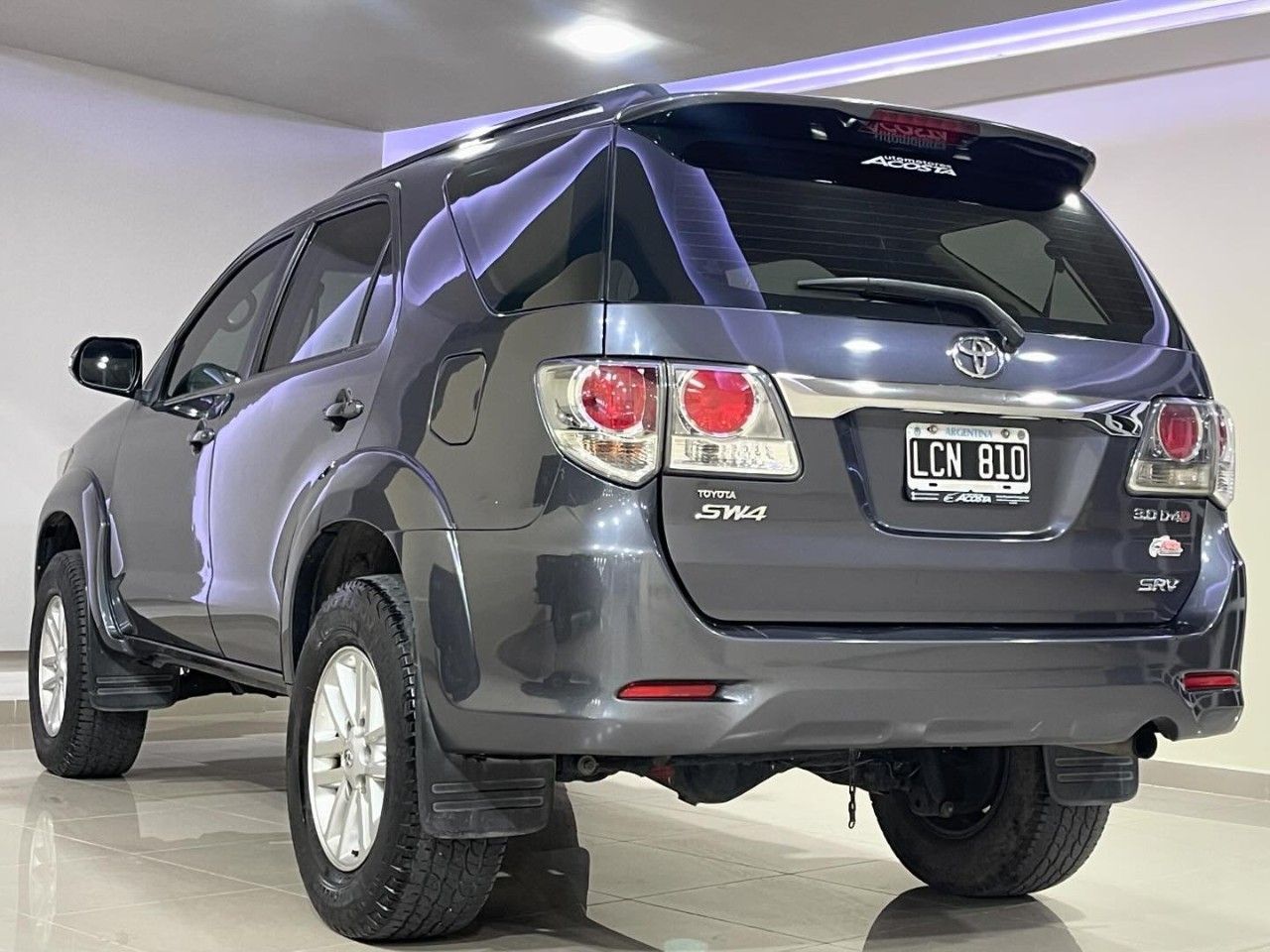 Toyota Hilux SW4 Usado Financiado en San Juan, deRuedas