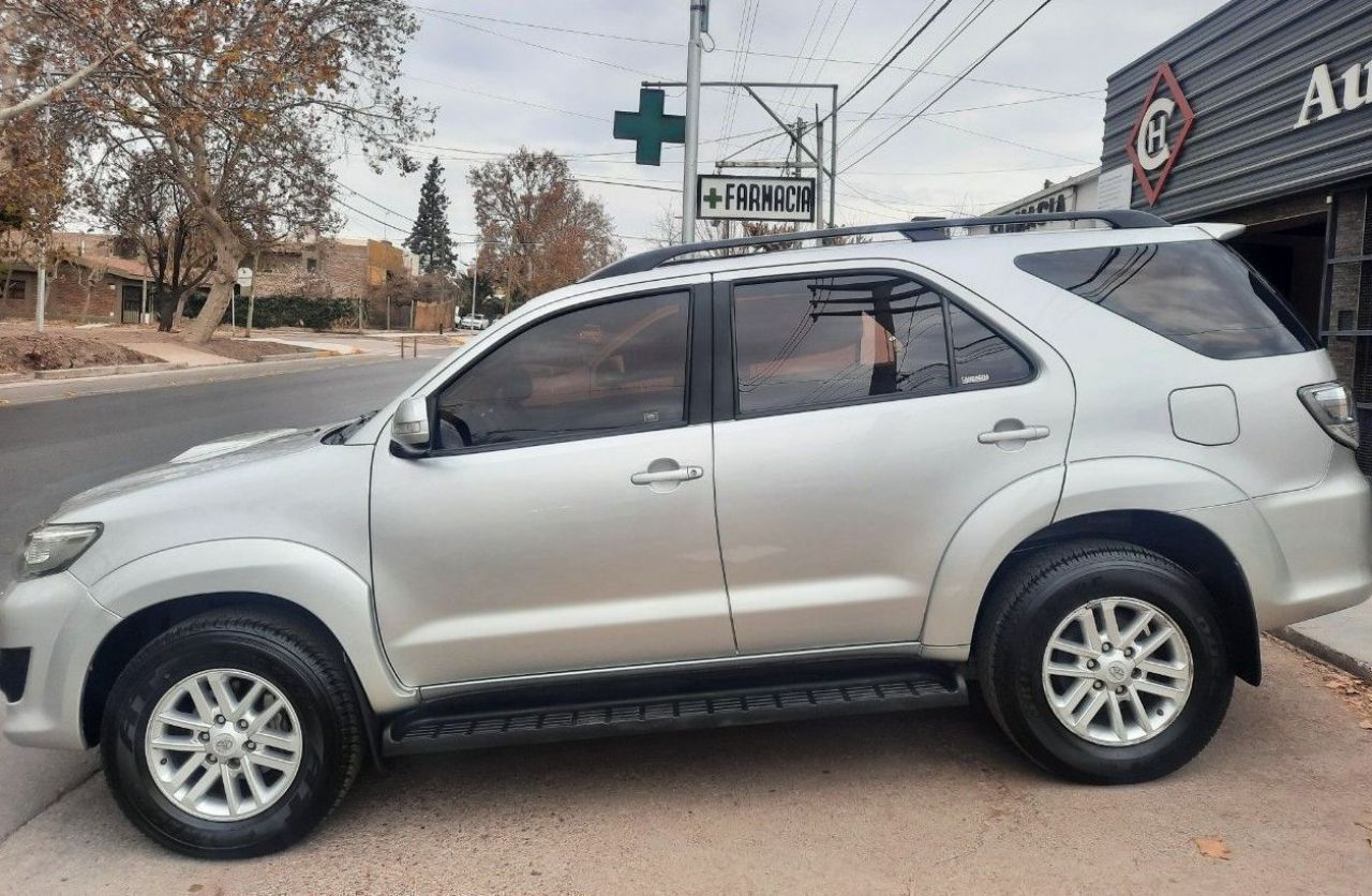 Toyota Hilux SW4 Usado Financiado en Mendoza, deRuedas