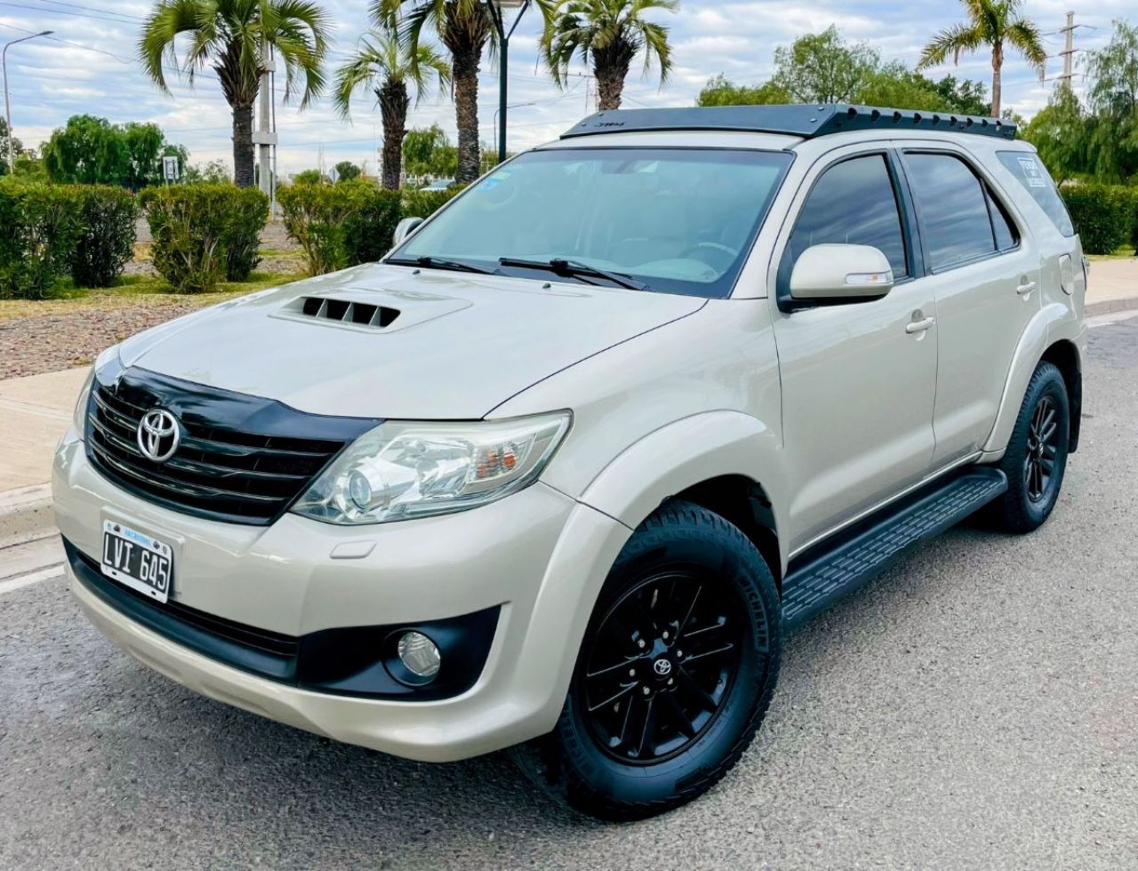 Toyota Hilux SW4 Usado Financiado en Mendoza, deRuedas