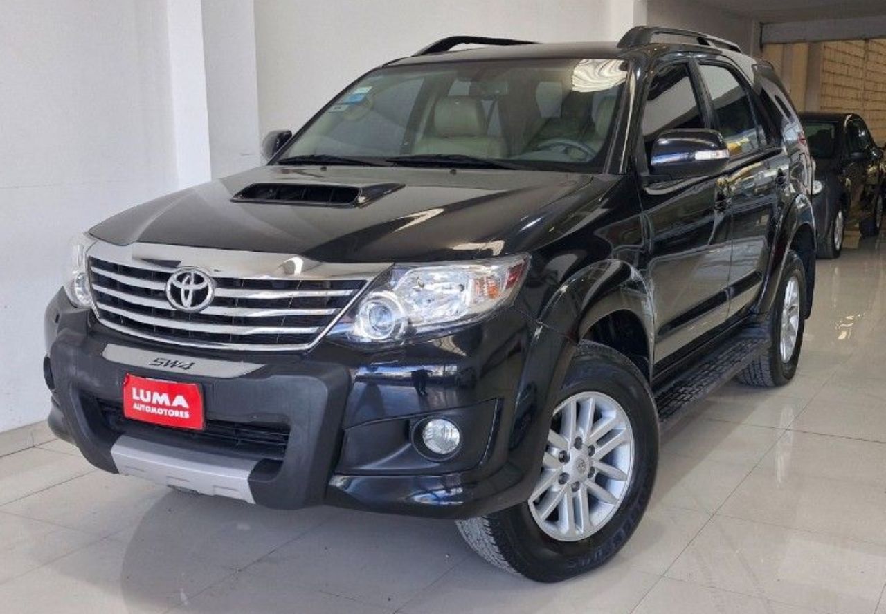 Toyota Hilux SW4 Usado Financiado en Mendoza, deRuedas
