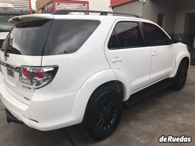 Toyota Hilux SW4 Usado en Mendoza, deRuedas