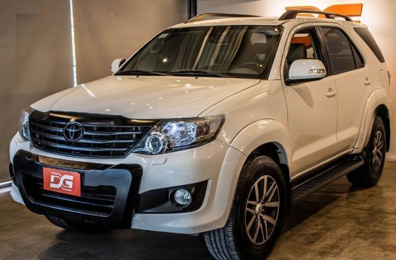 Toyota Hilux SW4 Usado en Córdoba, deRuedas
