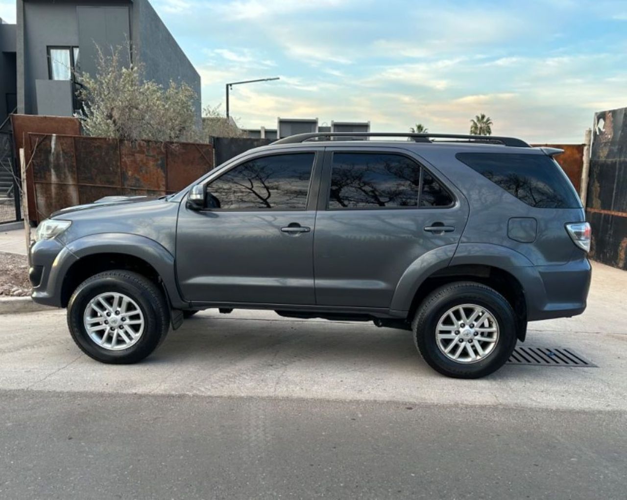 Toyota Hilux SW4 Usado en Mendoza, deRuedas