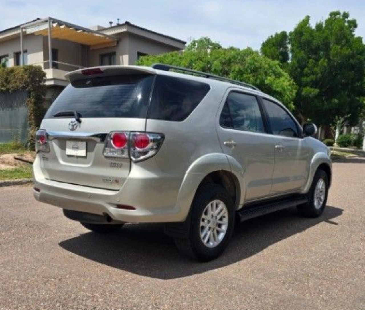 Toyota Hilux SW4 Usado en Mendoza, deRuedas