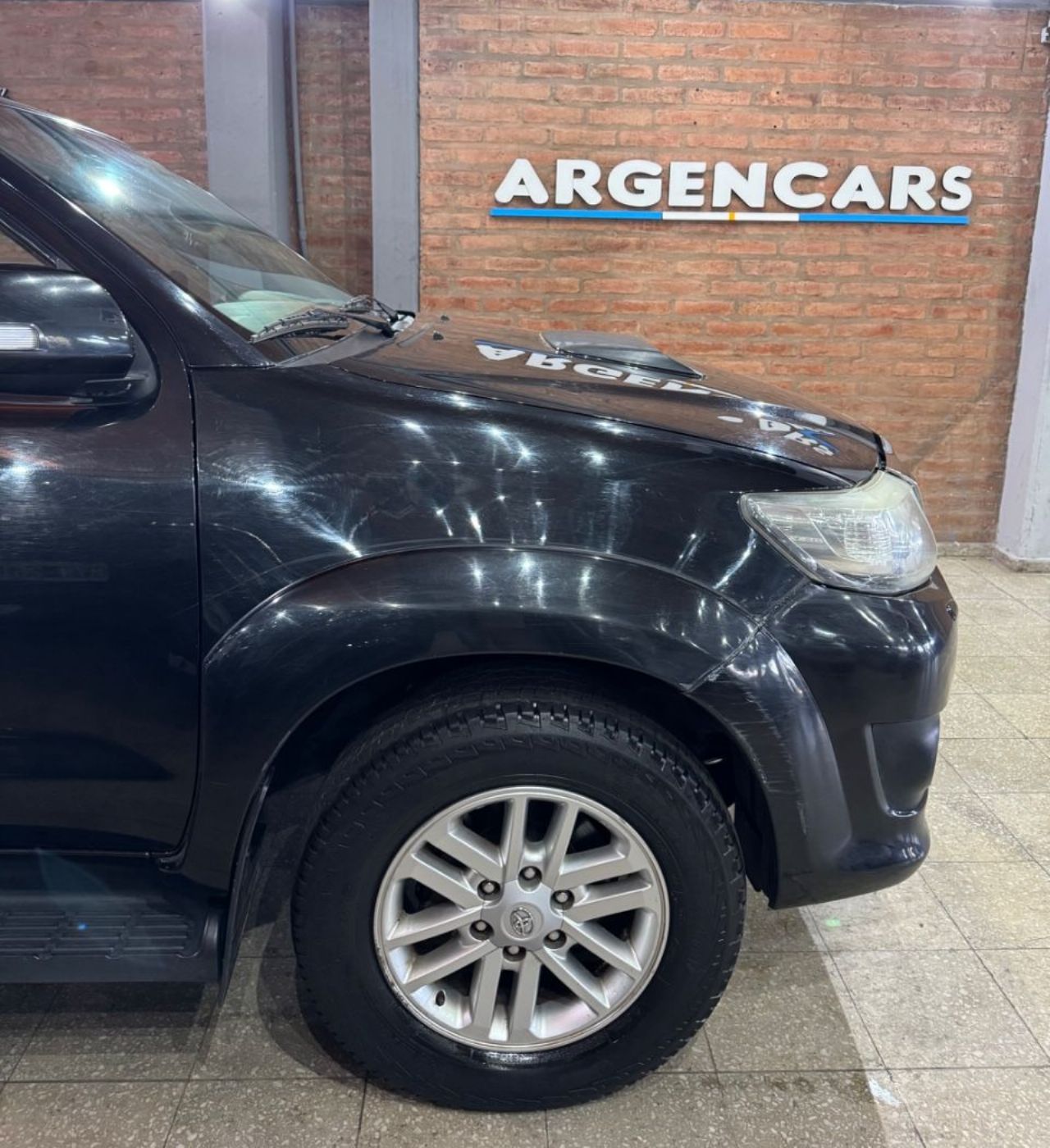 Toyota Hilux SW4 Usado Financiado en San Juan, deRuedas