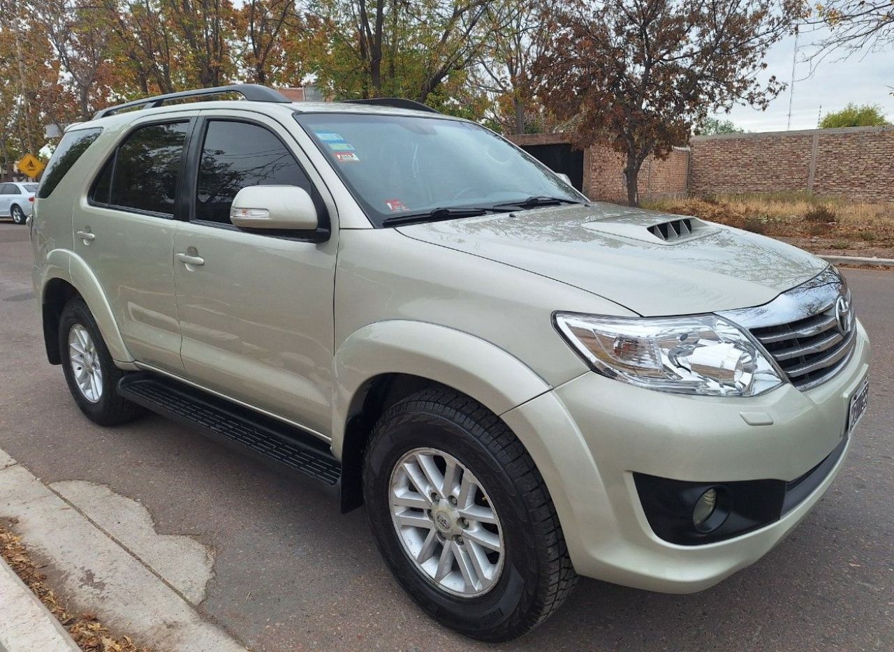 Toyota Hilux SW4 Usado Financiado en Mendoza, deRuedas