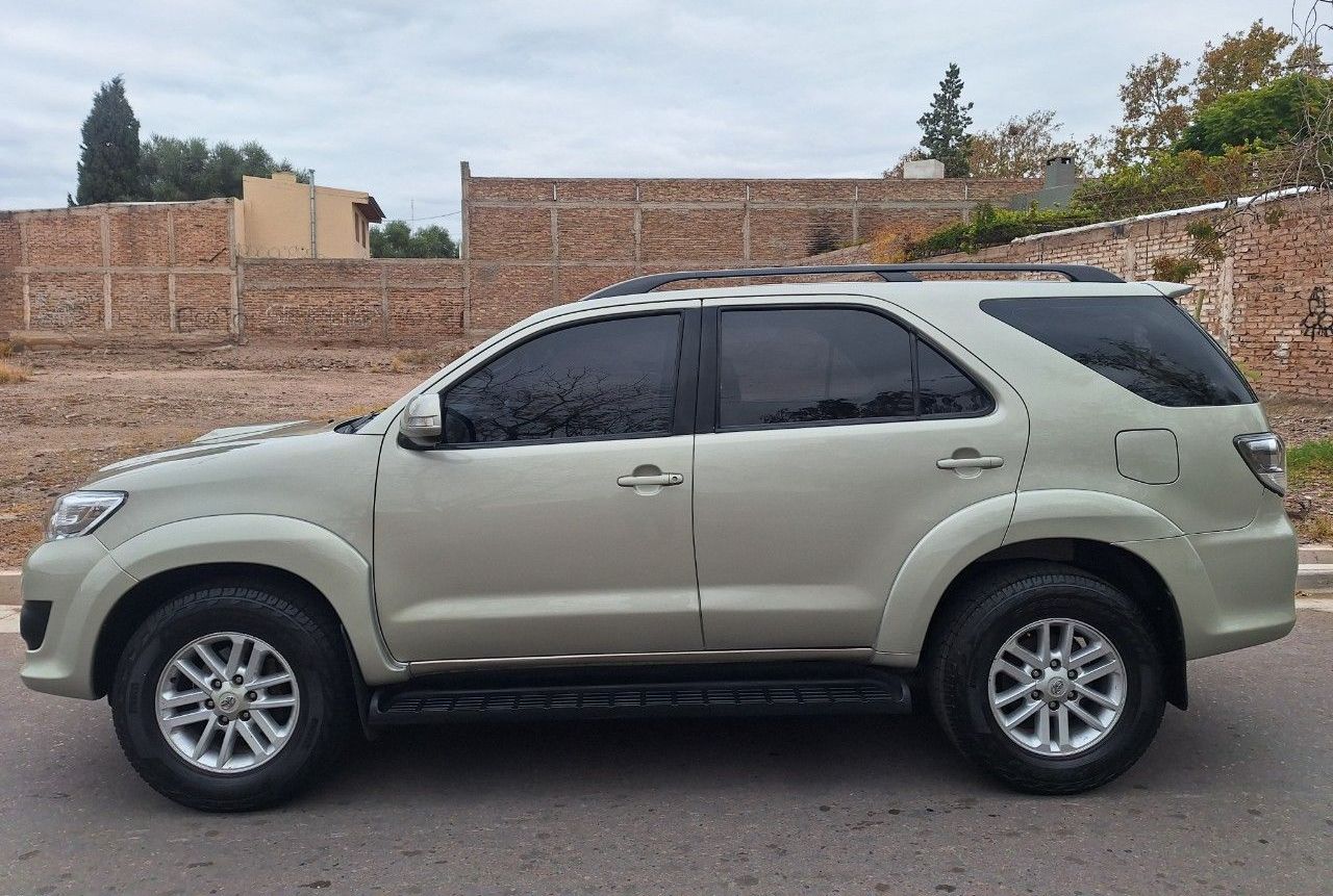 Toyota Hilux SW4 Usado Financiado en Mendoza, deRuedas