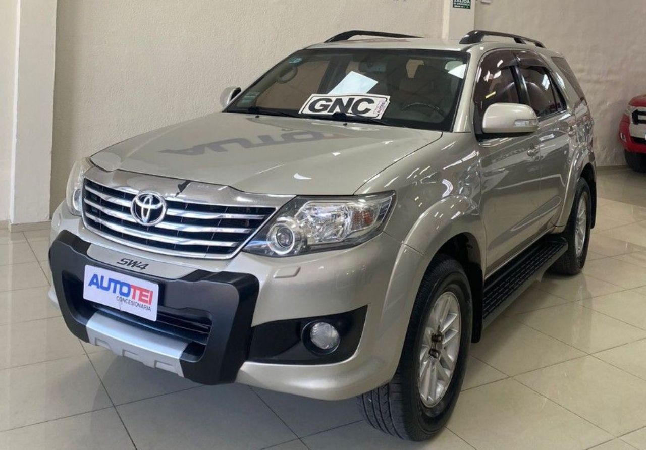 Toyota Hilux SW4 Usado Financiado en Córdoba, deRuedas