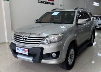 Toyota Hilux SW4 Usado en Córdoba Financiado