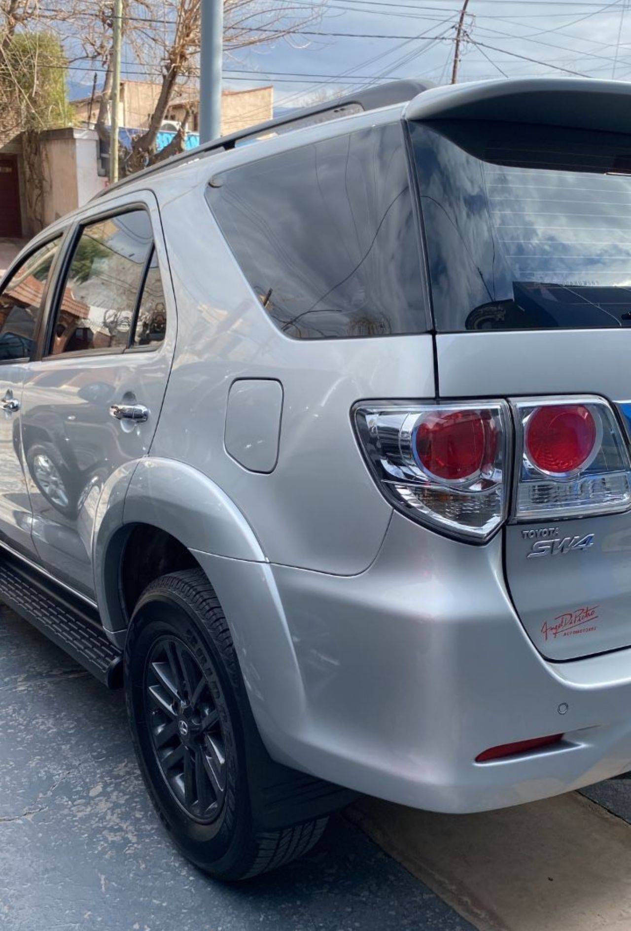 Toyota Hilux SW4 Usado Financiado en Mendoza, deRuedas