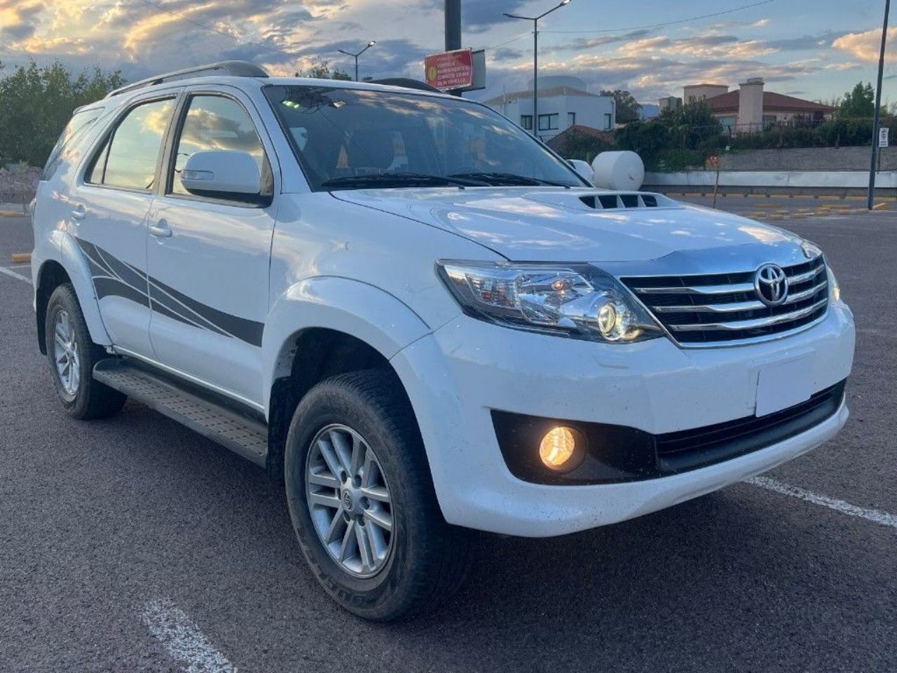 Toyota Hilux SW4 Usado en Mendoza, deRuedas