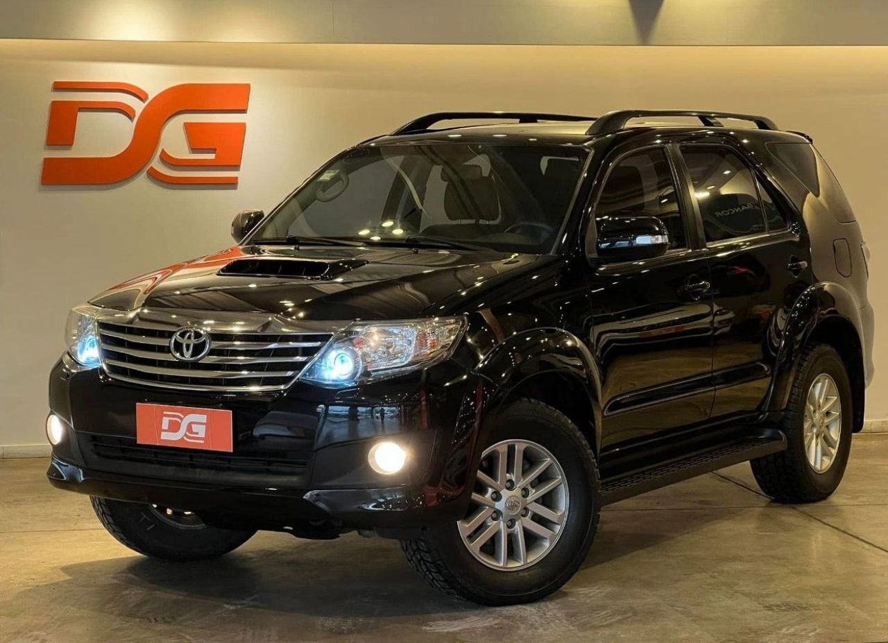 Toyota Hilux SW4 Usado Financiado en Córdoba, deRuedas