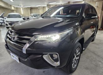 Toyota Hilux SW4 Usado en Córdoba Financiado