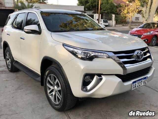 Toyota Hilux SW4 Usado en Mendoza, deRuedas