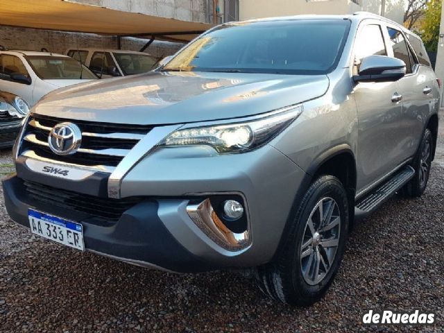 Toyota Hilux SW4 Usado en Mendoza, deRuedas