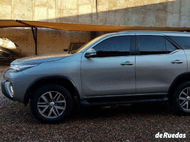 Toyota Hilux SW4 Usado en Mendoza, deRuedas